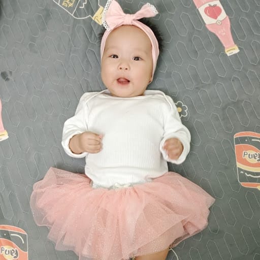 Bé Ngân Khánh
