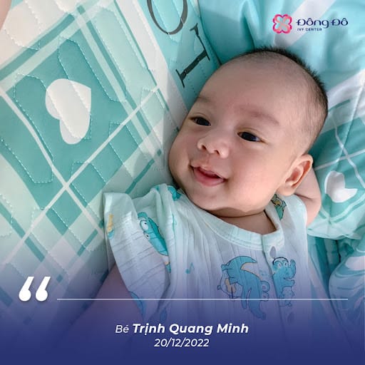 Sau thời gian dài cố gắng, cuối cùng chị Ánh đã được ôm con vào lòng