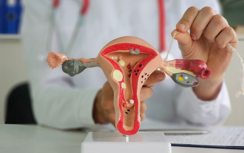 Thắt ống dẫn trứng có làm IVF được không?