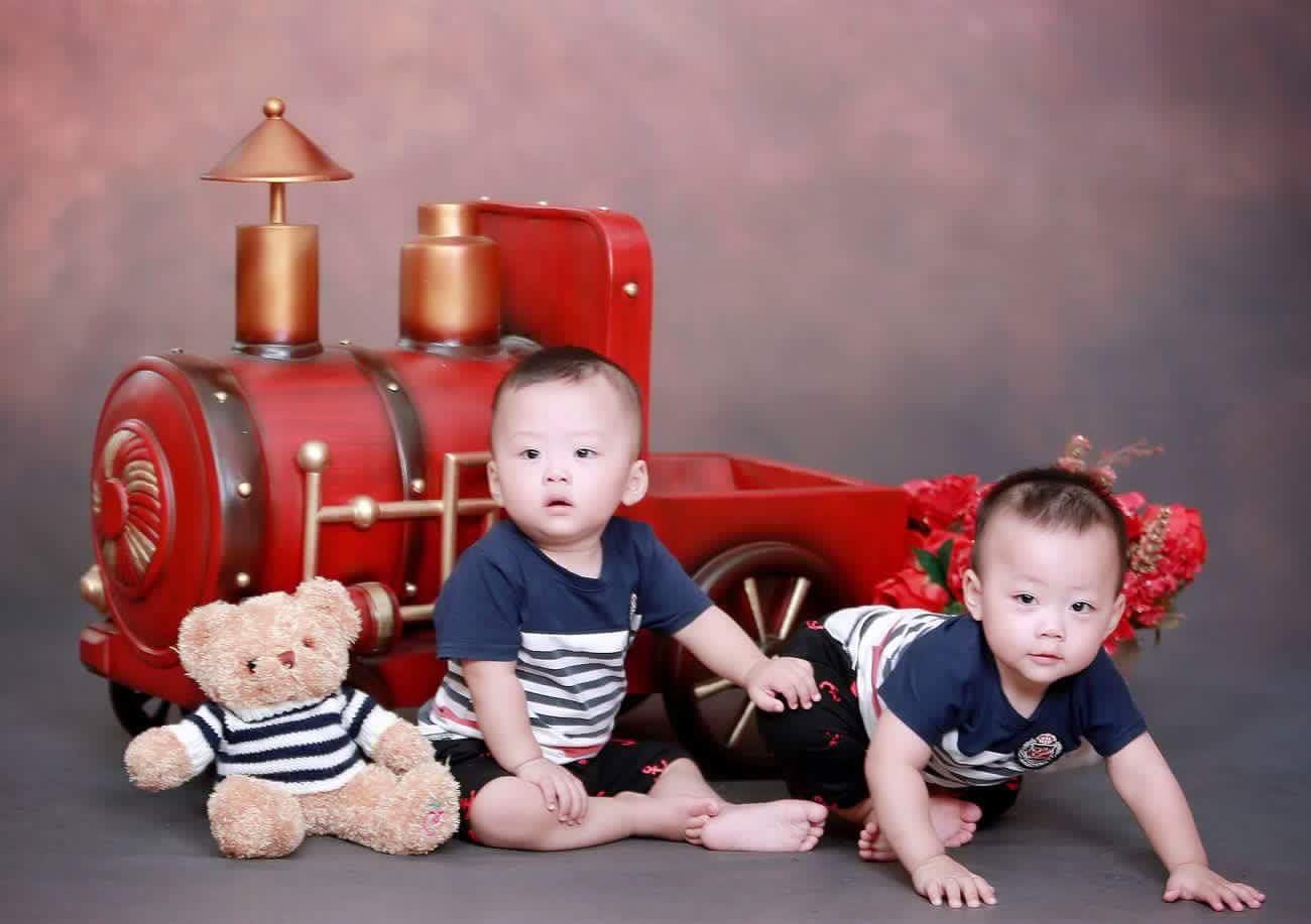 Đón hai con nhờ IVF sau dị tật tử cung hình que