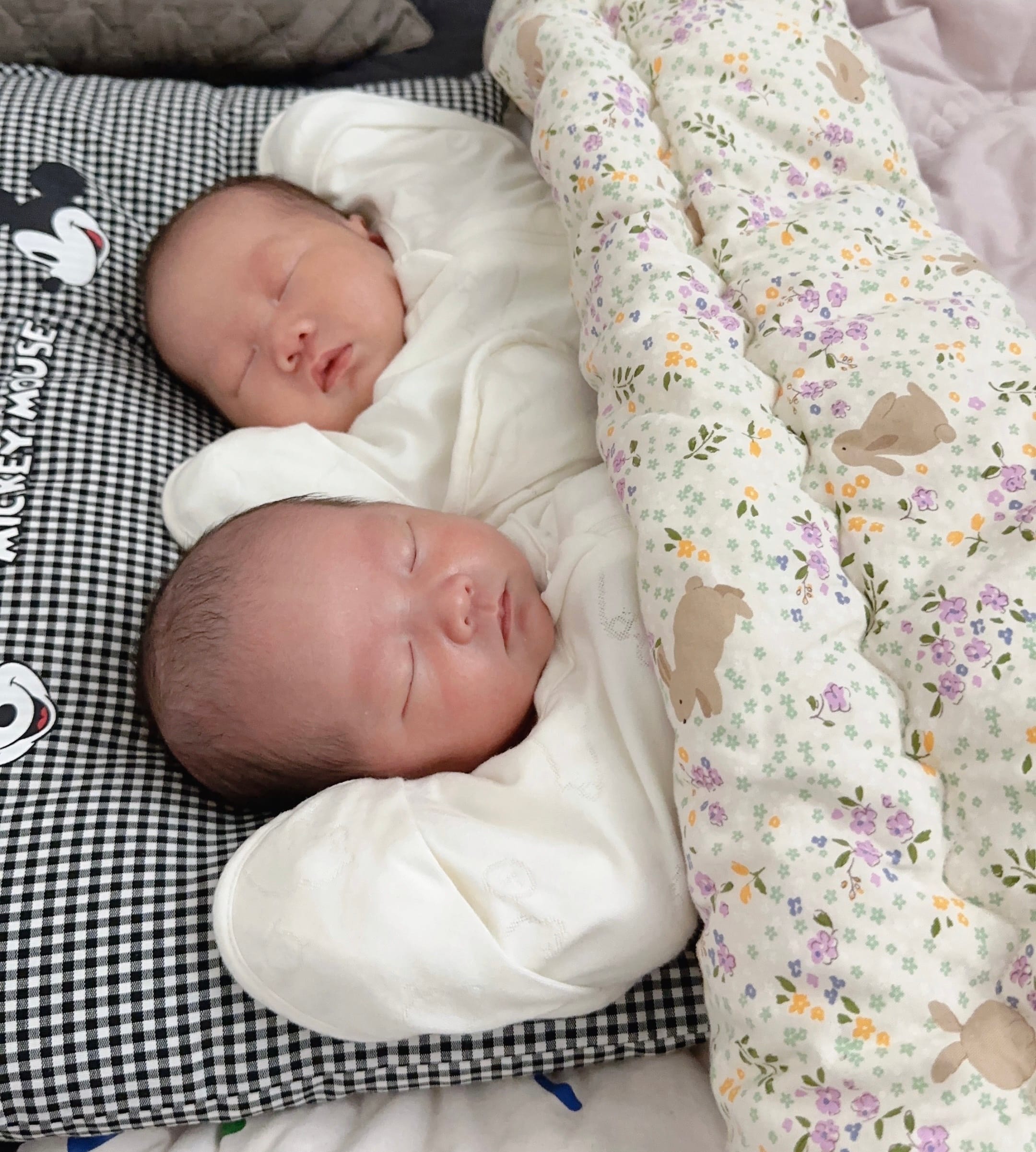 Niềm vui IVF từ tinh trùng yếu và niêm mạc bất thường