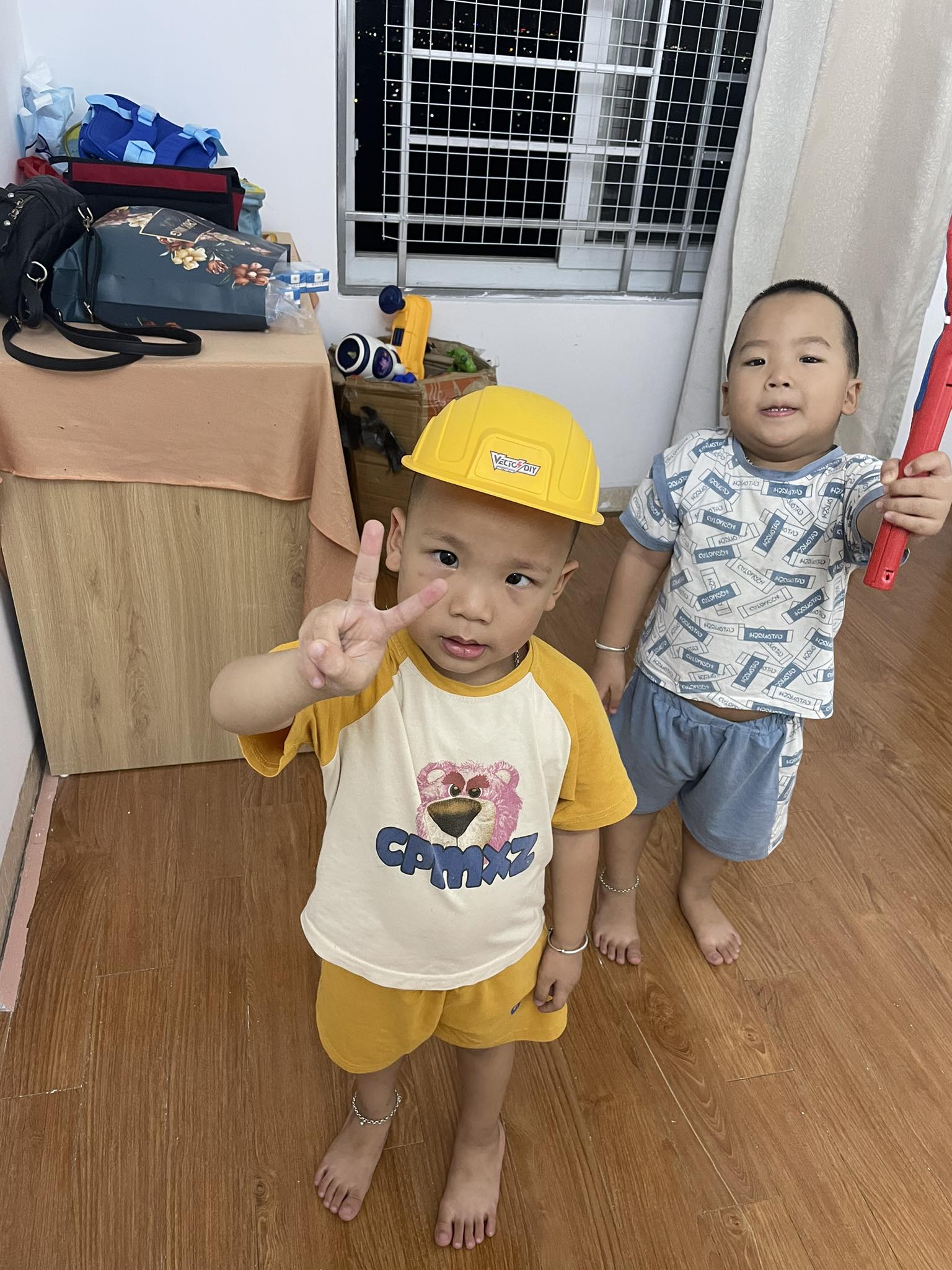 Đa nang buồng trứng: 6 năm chờ đợi, hạnh phúc song sinh nhờ IVF