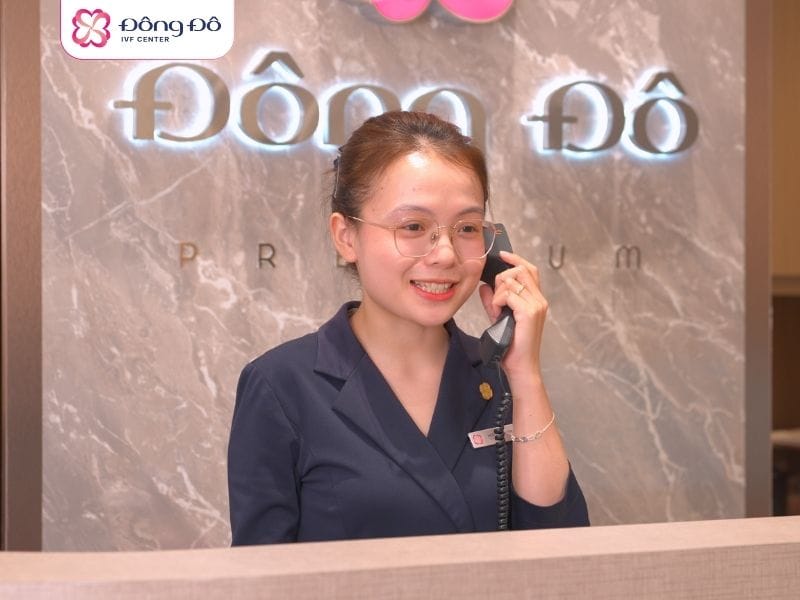 Đội ngũ trợ lý bác sĩ của Đông Đô IVF Center luôn túc trực 24/7, sẵn sàng giải đáp thắc mắc của khách hàng và kết nối với bác sĩ khi cần.