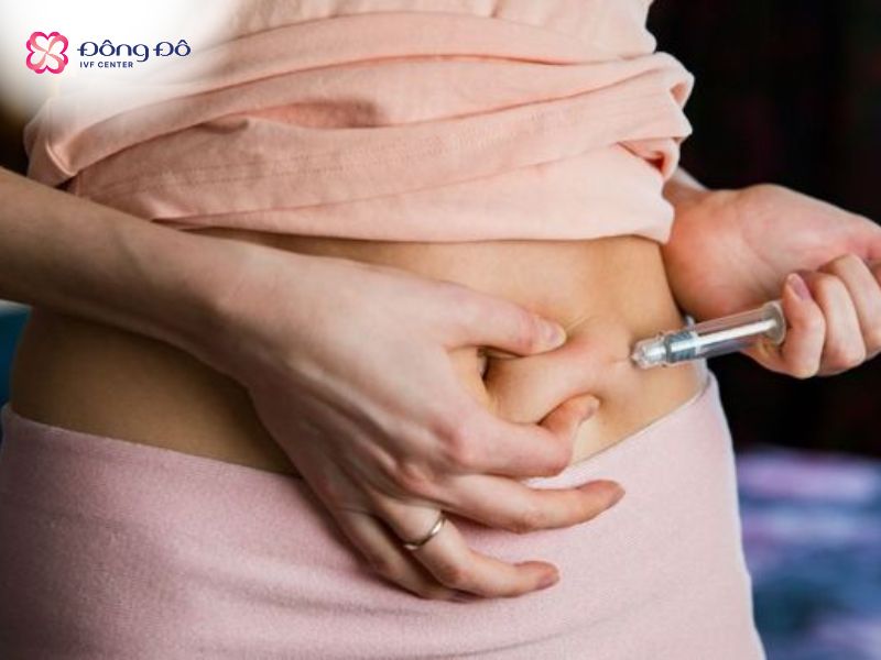 Mẹ có thể sử dụng bút tiêm để tự tiêm thuốc kích thích buồng trứng tại nhà