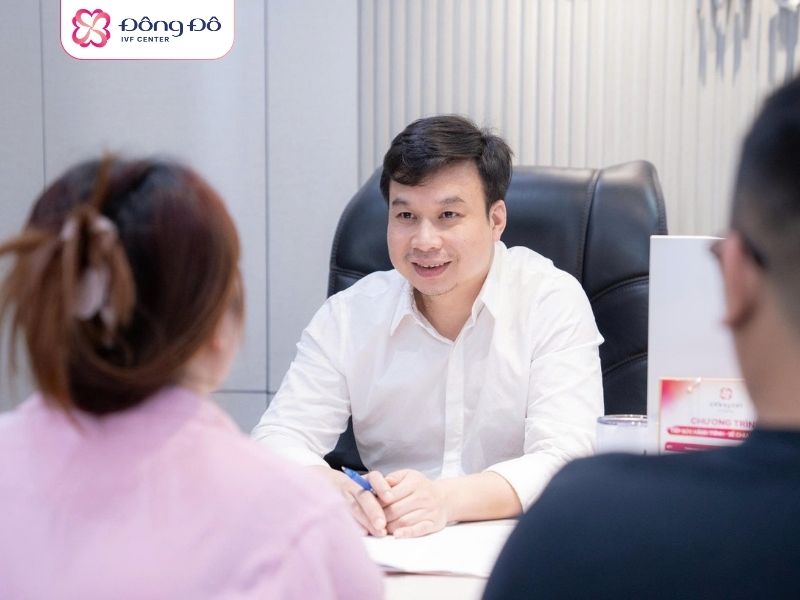 Bác sĩ Chuyên khoa II Tăng Đức Cương sẽ trực tiếp xây dựng phác đồ điều trị cá nhân hóa cho hai vợ chồng
