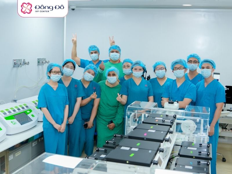 Đối tác Ấn Độ thăm phòng nuôi phôi Timelapse của Đông Đô IVF Center - có quy mô lớn nhất khu vực Đông Nam Á